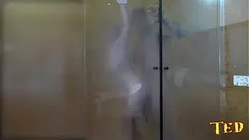 O dotado pegou a loira no banho depois da cena - Rafaella Denardin - Ed Junior