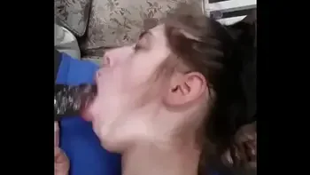 Bigtit White girl sucking bbc