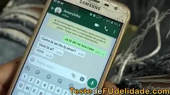 Flagrou a safadona transando com seu namorado