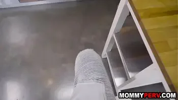 Hot stepmom eats stepson's cum for breakfast