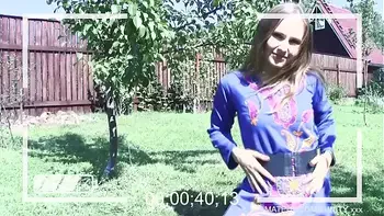 HOT NEIGHBOUR! NAKED & HORNY in BACKYARD