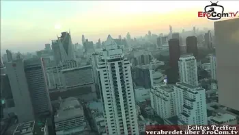 Junge deutsche amateur blondine mit kleinen titten trifft sich mit user zum Porno