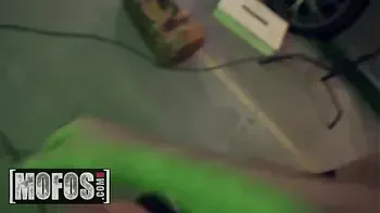 I Know That Girl - (Will Pounder, Gabbie Carter) - Gabbie Loves To Ride - MOFOS