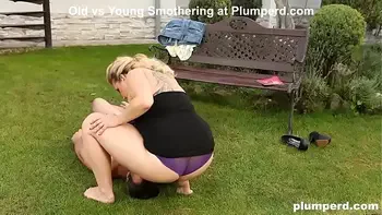 BBW Gives the Facesitting&s. Treatment