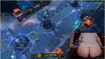 Deutsche Amateure In Playing League Of Legends With Clit Sucking Toy League Of Legends #19 Luna