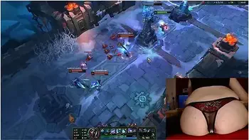 Gamer Girl In Giving The Vibrating Buttplug Another Chance League Of Legends #15 Luna