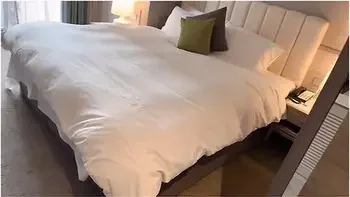 台灣swag Daisybaby巨乳人妻ol跟男同事出差住旅館騷穴被操翻lonely Wife With A Guy On A Business Tripand Got Fucked In Hotel