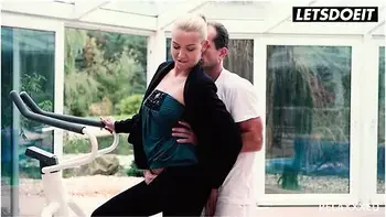 Bubble Butt Karol Lilien Pounded By The Pool Missionary Style In Her Tight Vagina