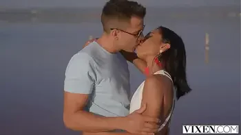 VIXEN Gorgeous model knows what she wants & takes control