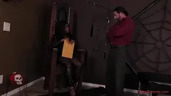 Dungeon Femdom: Kaiya Rose