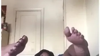 Look At My Feet While I Play In This Pussy