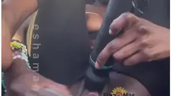 (full Video) Ebony Teen 18+ Drills Squirting Pussy In Car