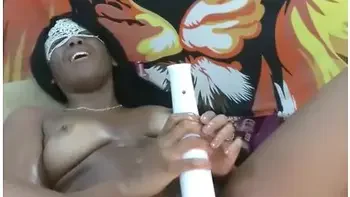 Brazilian Camgirl Sensualizing And Masturbating Online