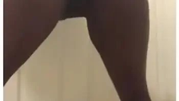 Big Booty teen 18+ Twerking And Spreading Ass