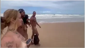 Fui Com Minha Amiga Da A Bucetinha Em Uma Praia De Nudismo Para Os Pirocudos 12 Min
