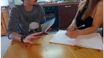 Student 18+ Lets Herself Be Fucked By The Teacher On Condition That She Is Flooded