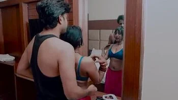 Indian Bhabhi Invites Boy For Hot Fucking - Blowjob, Doggy Style & Cum in Mouth