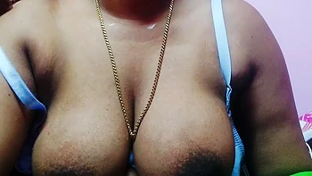 Hot And Juicy Desi Indian Woman Cheating With Married Boy