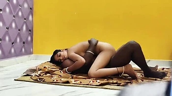 Indian Newly Married Couple First Night Hot Sex - Pihu Nandini Homemade Fucking