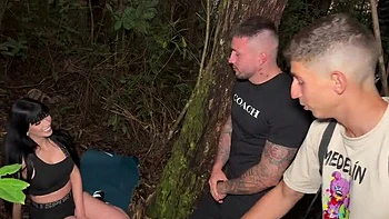 Hot Outdoor Threesome with Brunette Yennifer Chacon and Raul Bud - Double Blowjob & Cum in Mouth