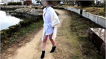 素人個人撮影巨乳熟女にヒタッと白シャツて/ノーフラ散歩露出オtニー潮吹き//流出/晒し/視姦　japanese/hentai/asian/milf/mom/big Tits/日本人/塾女/人妻