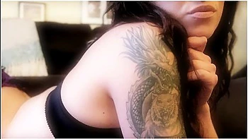 Insatiable - Amateur Newcomer Wow Bellas First Video!