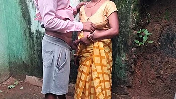 Komal Aunty Hot Indian Desi Fucked Hard by Trilokinath in Hindi