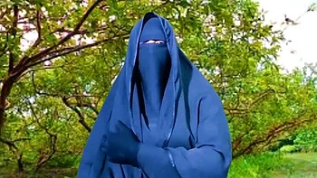 Bangladeshi Housewife Nadiya Fucks Neighbor At Night - Big Tits Blowjob Homemade Bengali Sex