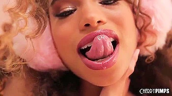 Cecilia Lions Clip By Cherry Pimps