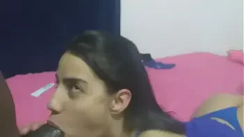 nao tem jeito quanto mais ela me chupa mais rapido eu gozo