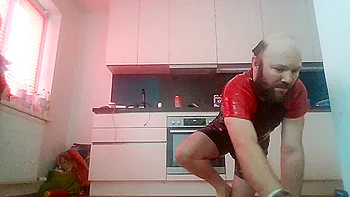 SklavEAndreas pisst in die Frühstückschüssel