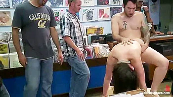 Pro Domme Submits For The First Time In Public!