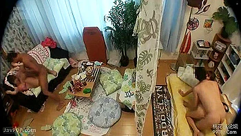 241001ビーチの居酒屋から美女二名を持ち帰りg1