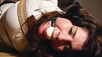 Laura - Secretary in Pain Layla Bondage Addiction