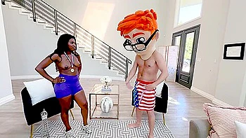 Tessa Thomas Wins The Games