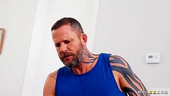 Ebony Hot Cougar Heartbreaker Breathtaking