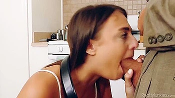 Petite Vixen Gia Derza Hard Porn Video