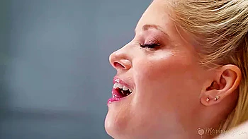 Stokely, Khloe Kingsley - Eating Out For Dinner