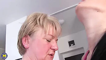 Hot Teeny Slut Munching On A Mature Pussy With Carine And Ilana