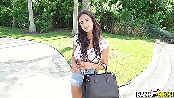 Hottie Pounded On The Bus With Autumn Falls