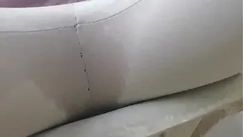 Nicoletta bathes all her yogapants in a public park do you want to see?