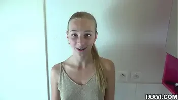 I help pee my stepdaddy Vira Gold and took him by the cock