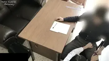 PROFESOR de Matemáticas se COGE a su ALUMNA en su OFICINA, Ella le Pide Ayuda, le Ofrece el Culo para Obtener Mejores CALIFICACIONES y le CHUPA la VERGA para Convencerlo !! Estudiantes Mexicanas! / Math Teacher Fucking Latina !