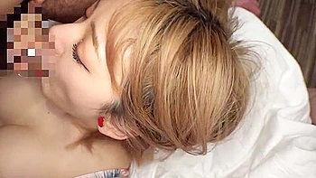 童貞男がエッチなギャルたちと筆おろし乱交セックス