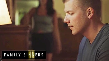 Big Tit Milf Reagan Foxx Can Be My Stepmomy Any Day