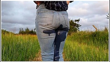 Alice - Desperate To Pee, Then Lost It And Pissed Myself In