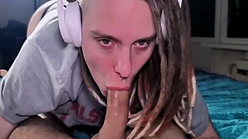 Headphones Cant Stop Her From Drain Dick. She Just Love Suck Rough Cock - Autumn Falls And Abella Danger