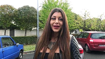 Vicky, 37, loves the surprises prepared by Luna... - Jacquie et Michel TV