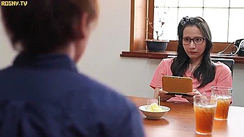 When I Returned Home, My Older Stepsister Had Become A Shut-in And A Mourning Woman [decensored]