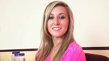 Kiera Wilde, Lilly Banks And Eric Swiss In Wants Stepdaddy To See Her Get Fucked